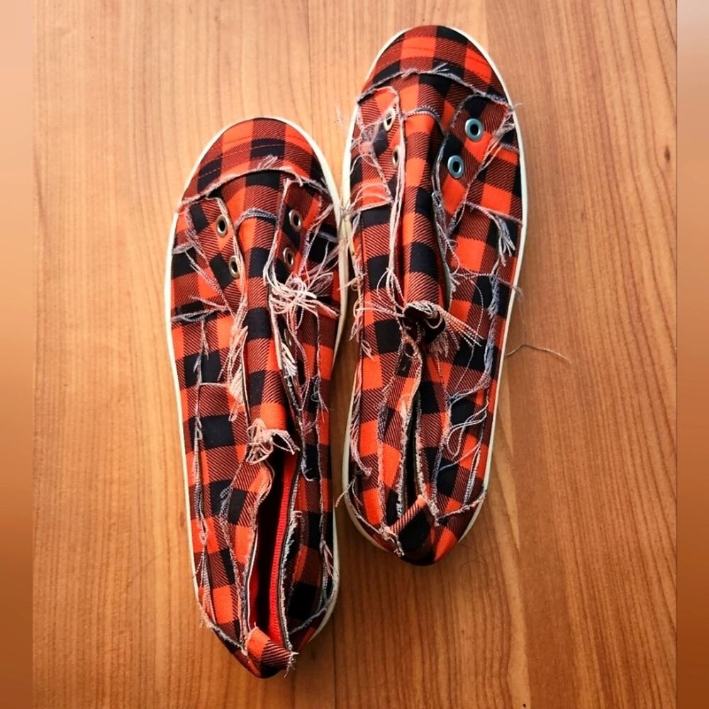 Plaid Red Black Sneakers Never Worn! NWOT sz 9.5 Womens